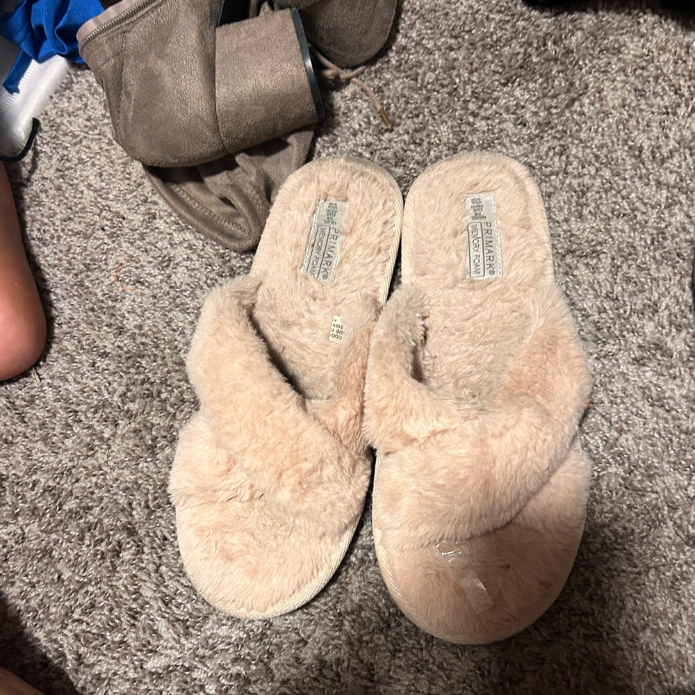 Bedroom slippers